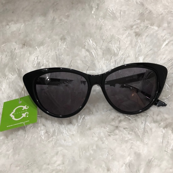 C.Wonder sunglasses - Picture 2 of 3